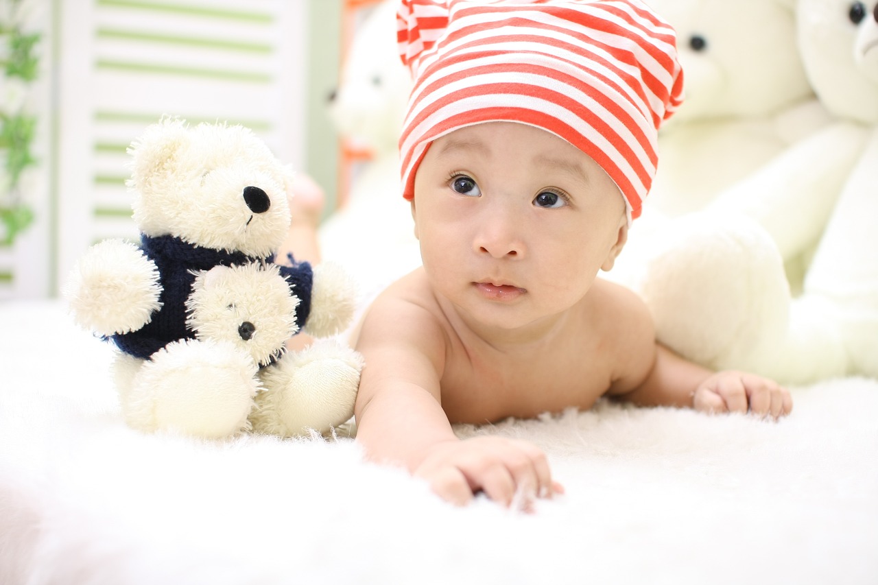 孕妈供卵生的宝宝多久把尿比较合适（孕妈供卵生的宝宝多久才能把尿）
